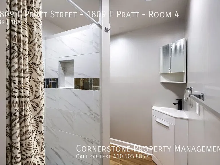1809 E Pratt St #4 — Photo 2