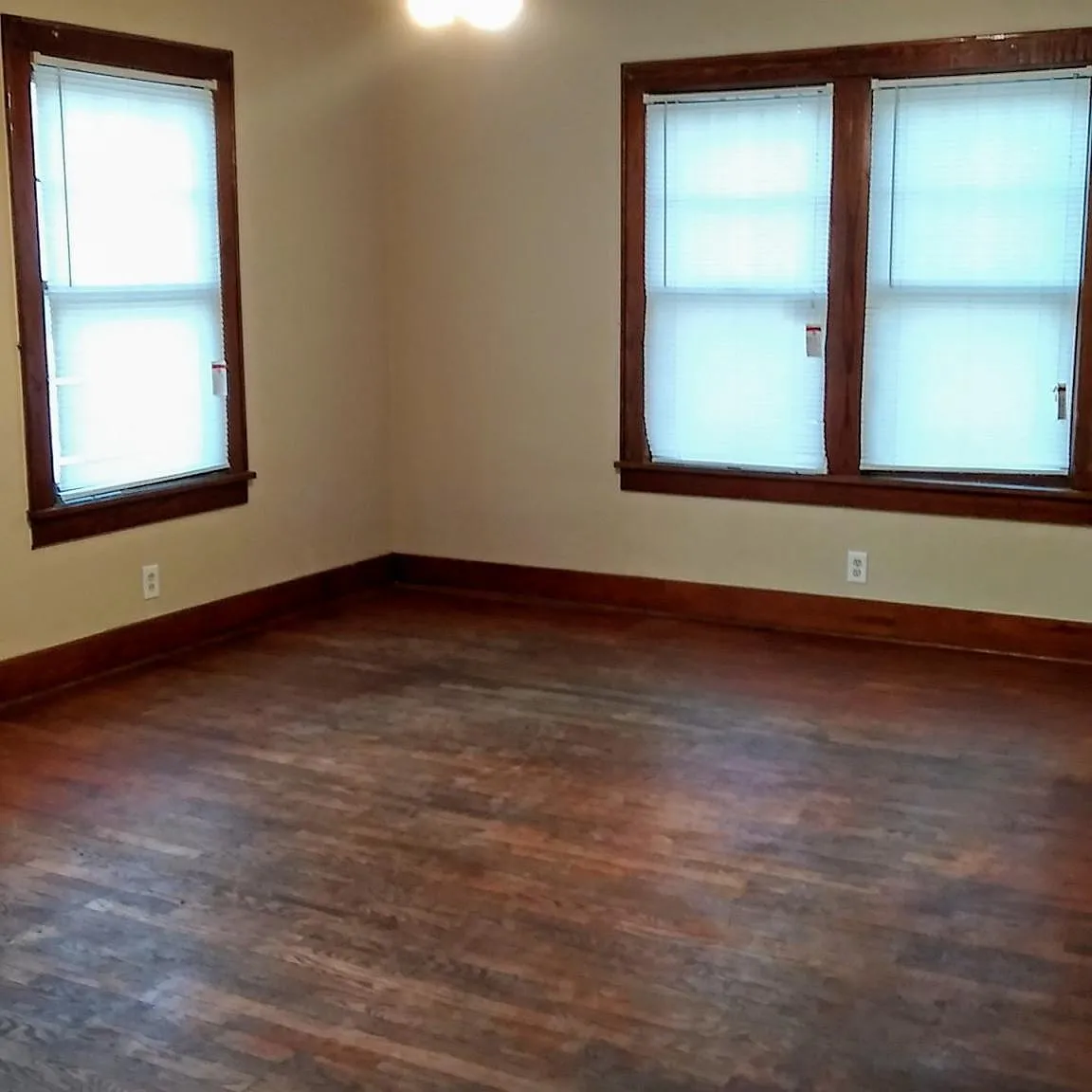 3 bed, 1008 sqft, $1,300 — Photo 2