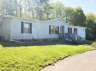 11476 Center Rd, Garrettsville, OH 44231