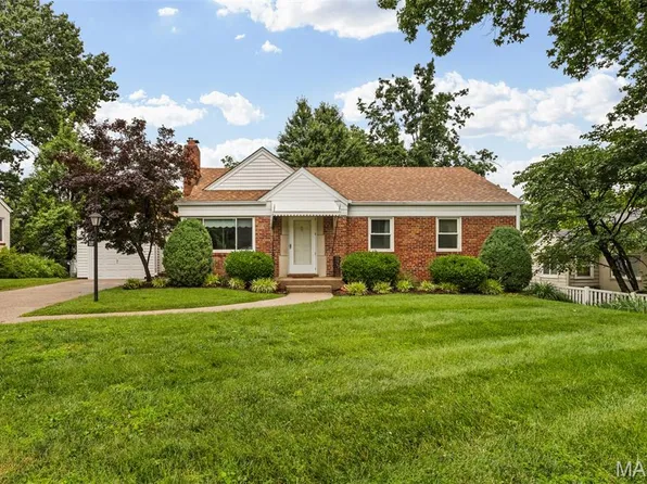 527 Sunningwell Dr, Saint Louis, MO 63119