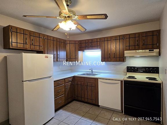 3rd image of 10 Tall Pines Dr APT 24