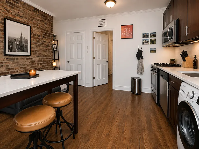 170 E 2nd St #4B — Photo 4