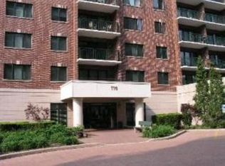 770 Pearson St #2-505, Des Plaines, IL 60016