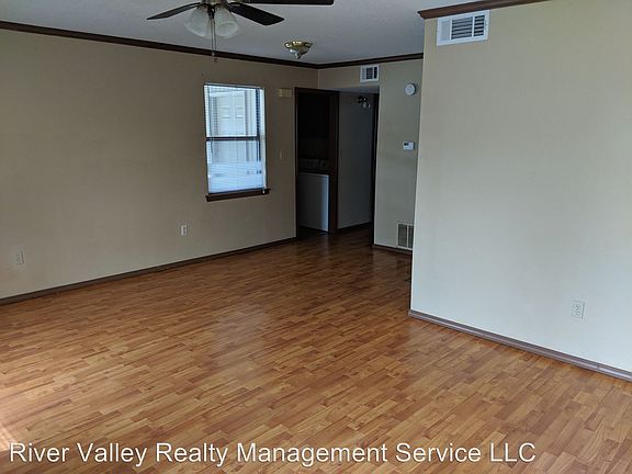 3rd image of 518 W J St APT 2