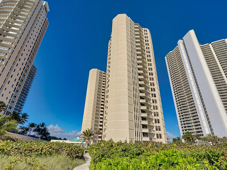 2800 N Ocean Dr #A — Photo 35