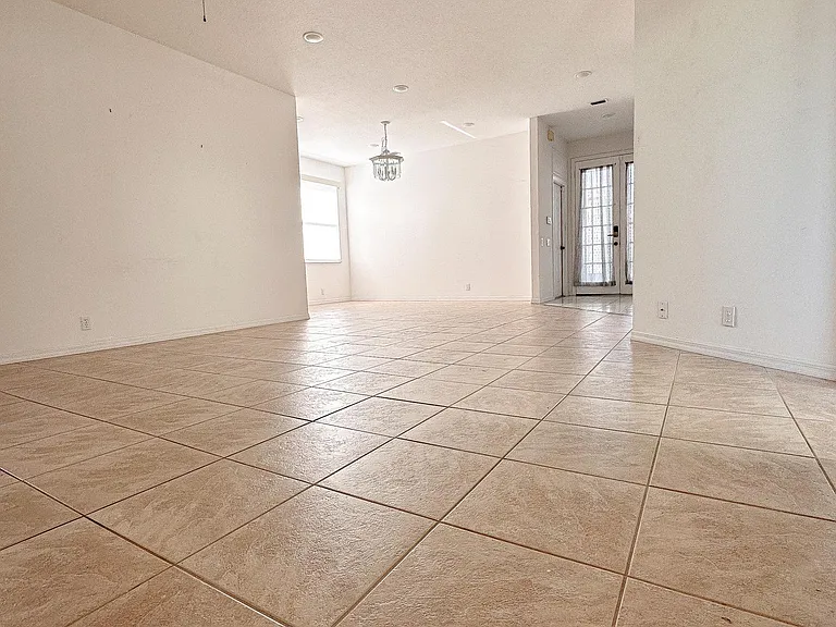 4873 Orange Tree Pl — Photo 24