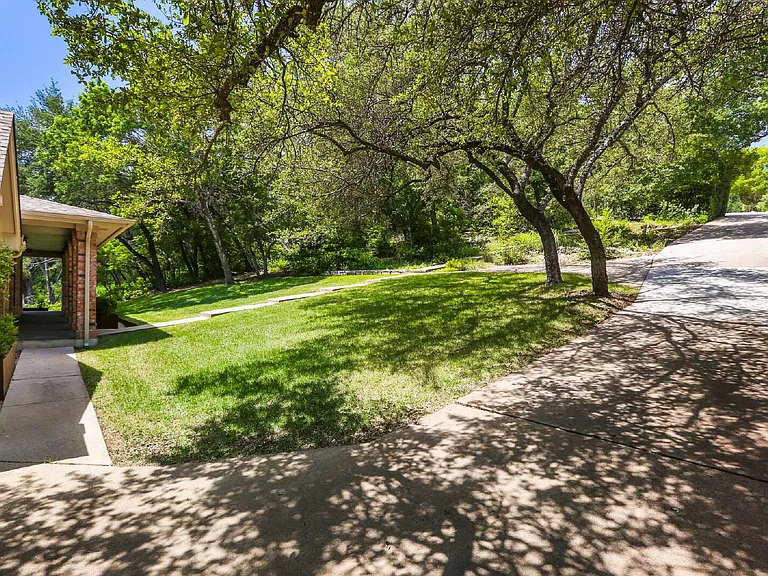 5609 Painted Valley Dr — Photo 36