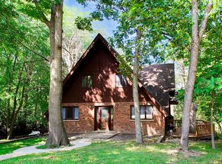 28480 N Oak Knoll Rd, McHenry, IL 60051