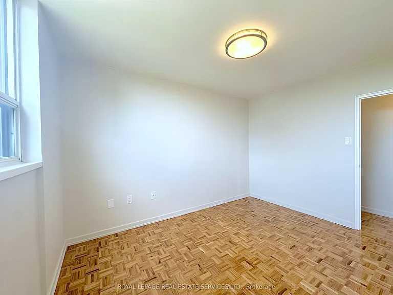 12 Rockford Rd #708 — Photo 11