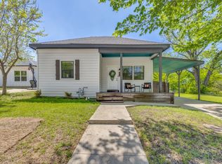 608 Baker St, Denison, TX 75020
