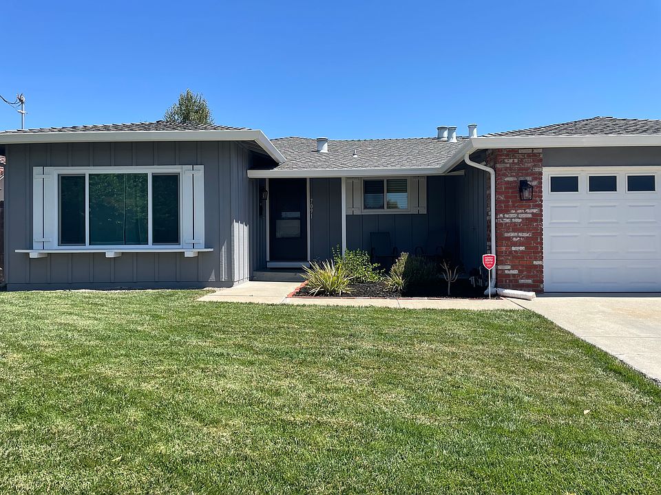 1st image of 7091 Prince Dr