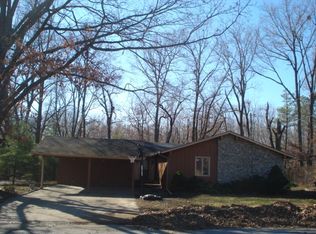 1006 N Hunter Woods Ave, Carbondale, IL 62901