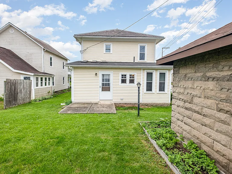 601 E Gambier St — Photo 25