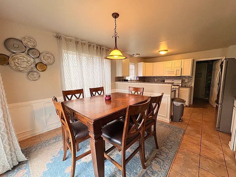 4179 Coronet Ave — Photo 2