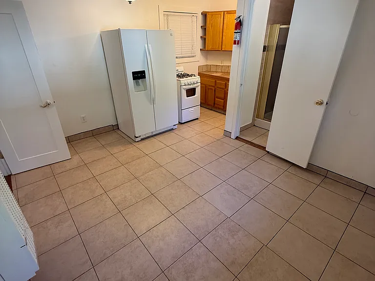 2975 Sacramento Ave #9 — Photo 2