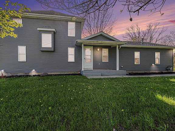2nd image of 5177 Breezefield Dr SE