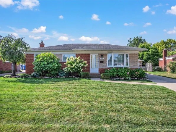 13814 Irvington Dr, Warren, MI 48088