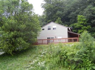 907 2nd St, Marquette, IA 52158