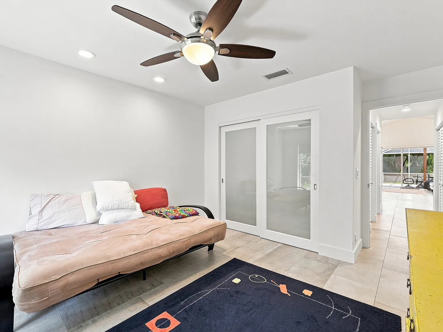 3 bed, 1888 sqft, $4,000 — Photo 1