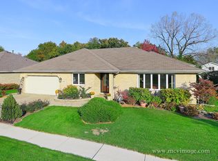 108 Timberline Dr, Lemont, IL 60439