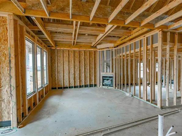 10325 SW 56th St, Mustang, OK 73064