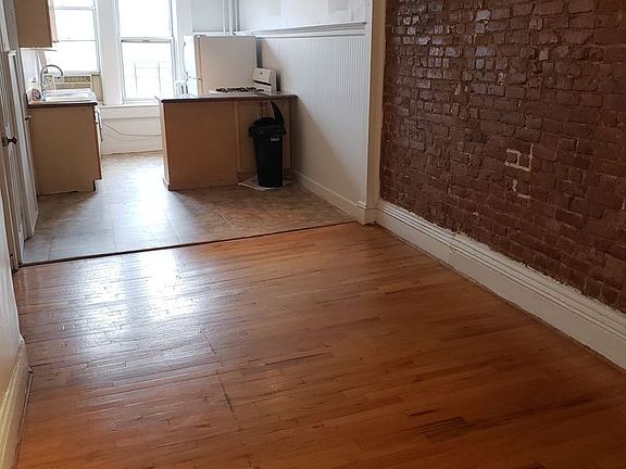 3rd image of 639 President St APT 3R