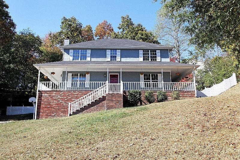 1st image of 430 English Oaks Dr