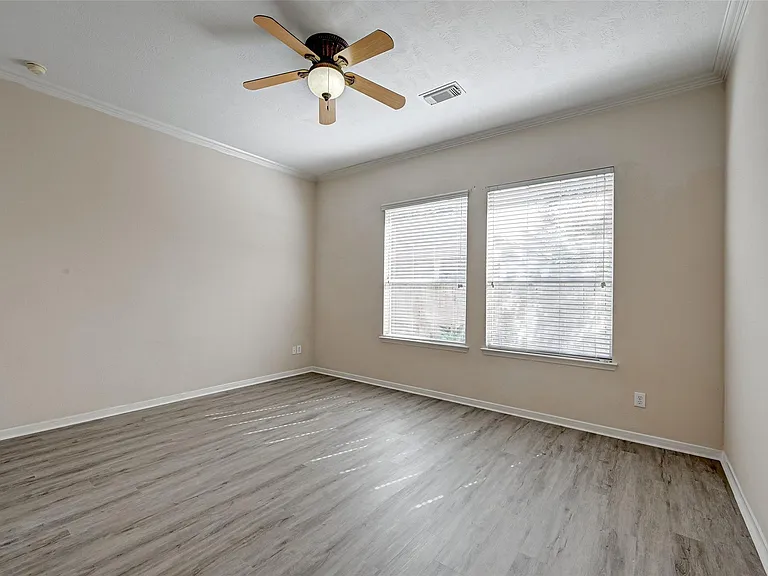 6923 Grants Hollow Ln — Photo 35