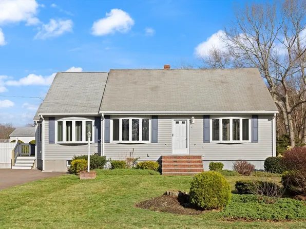 102 Chisholm Rd, Stoughton, MA 02072