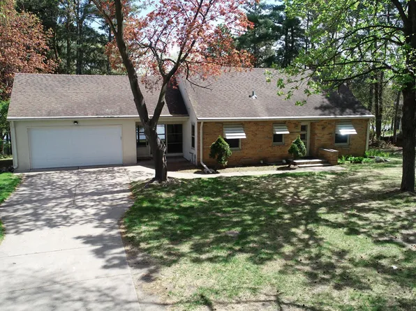 809 Bradford Ave N, Champlin, MN 55316
