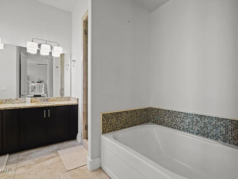 13012 Birdsview Cir — Photo 16