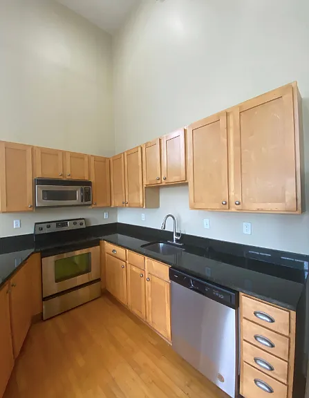 Theresa Park Loft Apartments — Photo 39