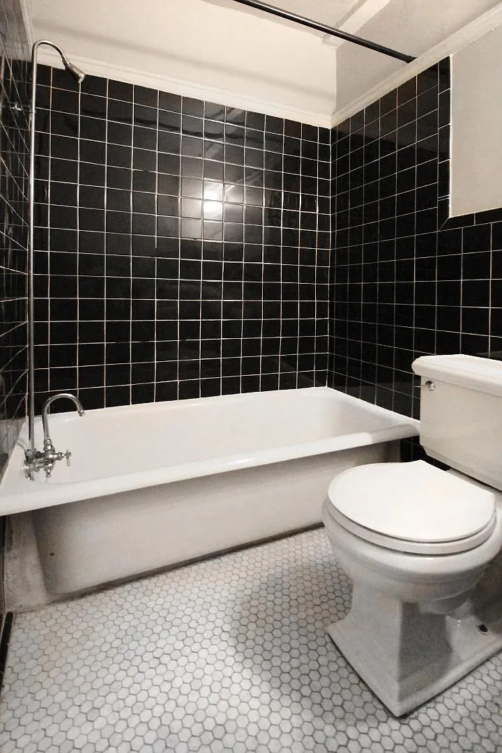 Unit Photo - 1508 Madison Ave #202