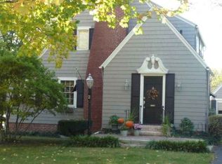 2 Briarwood Ave, Bloomington, IL 61701