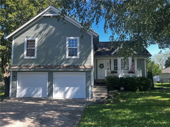 1711 Sunset Dr, Kearney, MO 64060