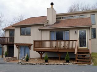 1620 Ridgeview Dr, Lake Ariel, PA 18436