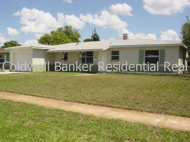 Welcome to 6125 25th Ave N!