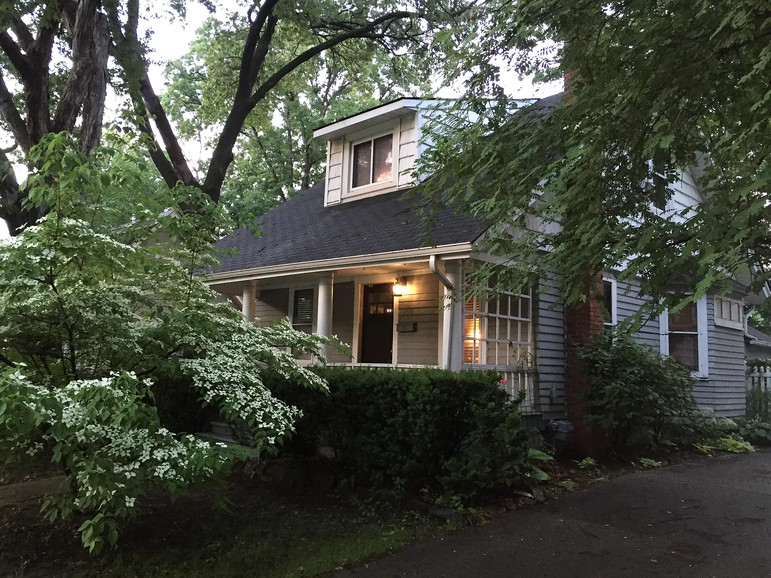 250 Stratford Rd photo 1