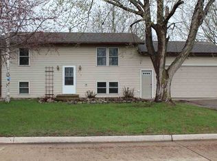 715 Country Club Ln, Spencer, IA 51301