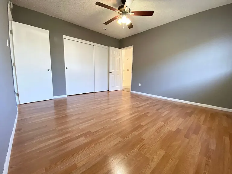 2037 N Lime Ave — Photo 13
