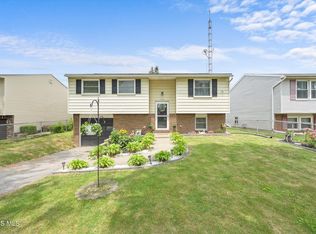 1951 Grimes Golden Dr, Toledo, OH 43611