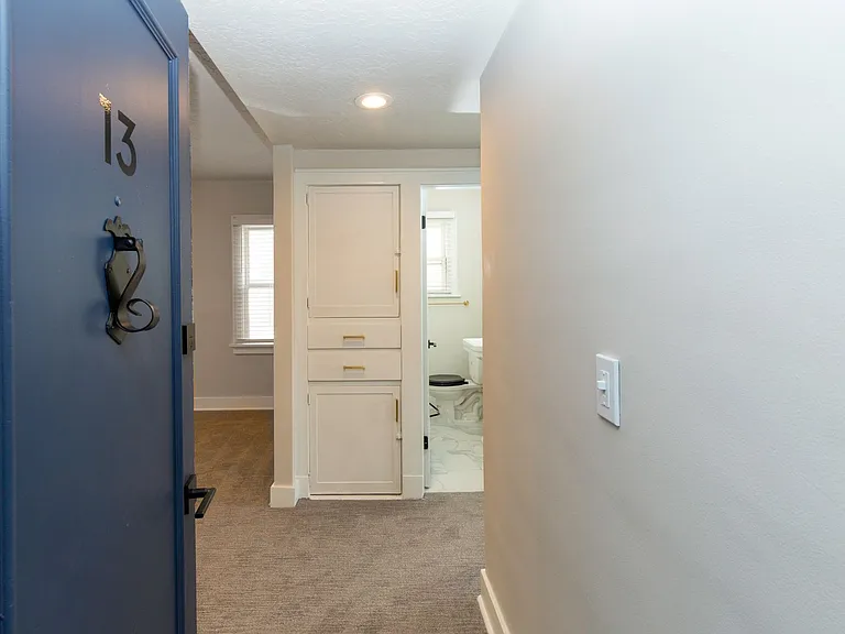 Lincoln Arms Apartments — Photo 1