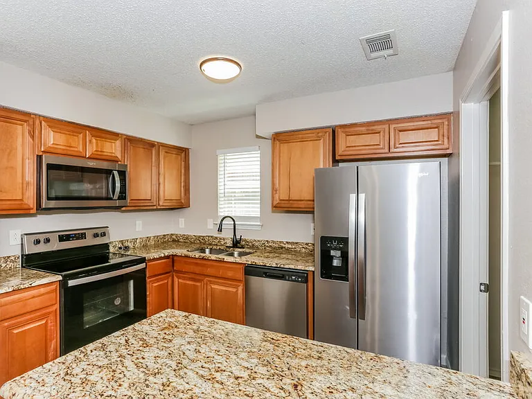 5532 Four Winds Dr — Photo 6