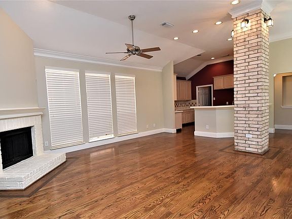 3rd image of 3029 Rosefield Dr