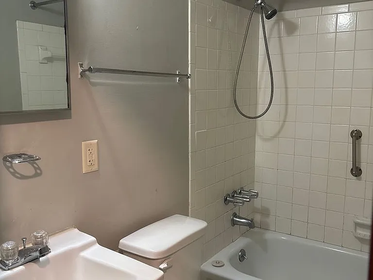 6411 Pinebrook Dr — Photo 11