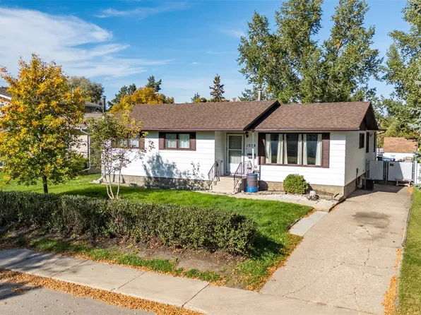 1338 Lacroix Crescent, Prince Albert, SK S6V 6R8