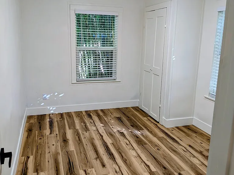 1267 Warner St — Photo 10