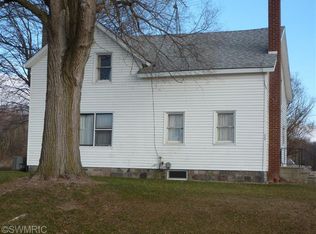 925 Dauber Rd, Burr Oak, MI 49030