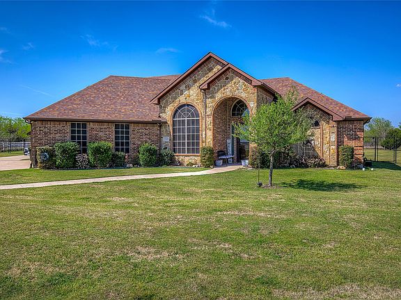 2nd image of 15440 Saddle Ridge Cir