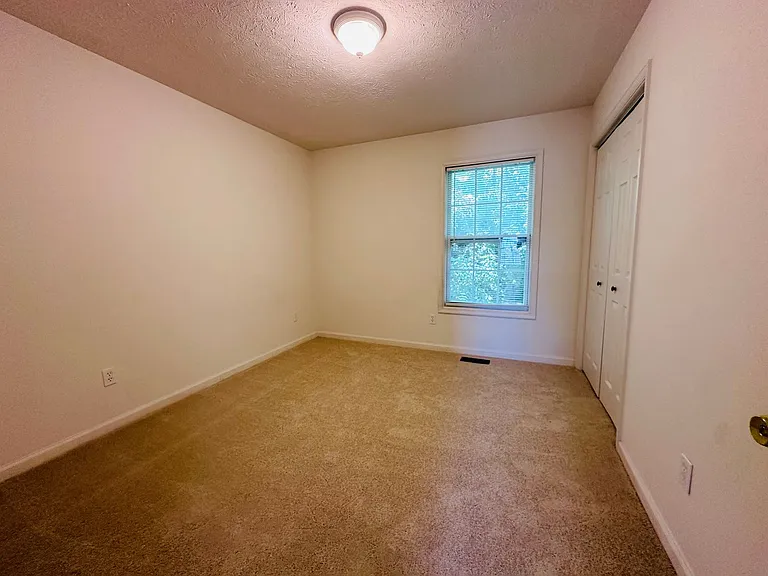 35 Station Ln NE — Photo 10